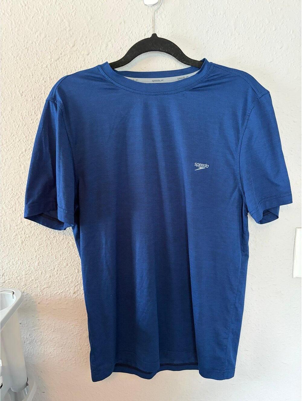 Men's Speedo UPF50+ Blue Tshirt size M